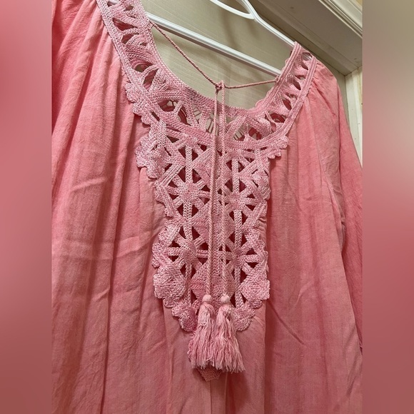 ⚫️ BOGO Must have pink bohemian style flowy top, made in Italy, viscose, tassel - Picture 7 of 8
